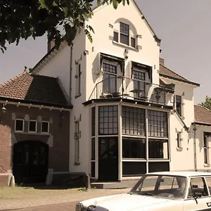Couette-café Het Spoorhuis